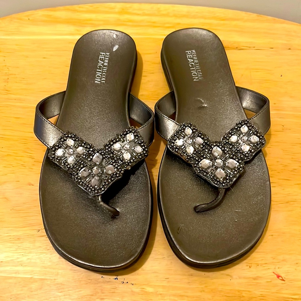 Kenneth Cole Reaction Flip Flops